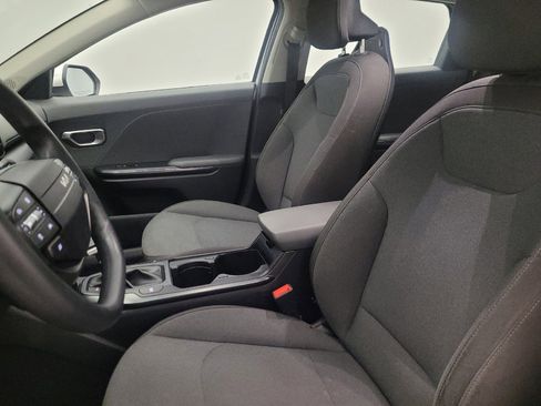 Used 2025 Kia K4 FWD image 17