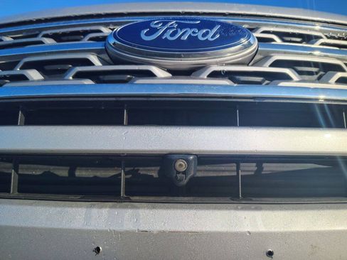 Used 2018 Ford Explorer Limited AWD/4WD image 10