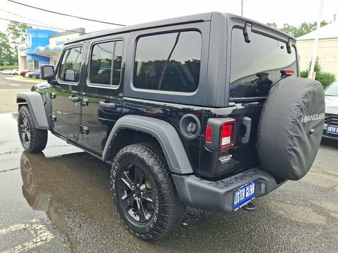 Used 2021 Jeep Wrangler Unlimited Sport AWD/4WD image 4