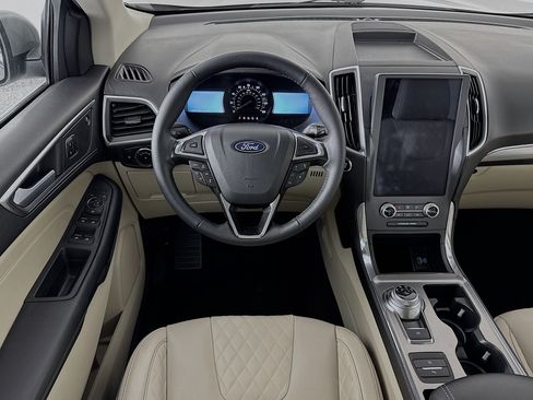 Used 2024 Ford Edge Titanium w/ Equipment Group 301A AWD/4WD image 24