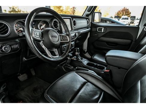 Used 2020 Jeep Wrangler Unlimited Sahara image 10