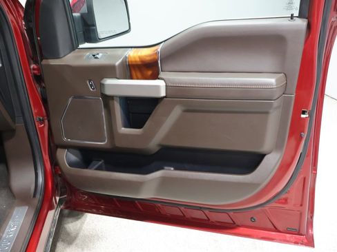 Used 2015 Ford F150 King Ranch w/ Equipment Group 601A Luxury AWD/4WD image 24