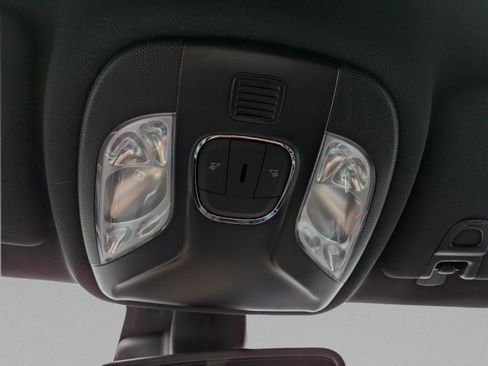 New 2026 Jeep Compass Latitude AWD/4WD image 25