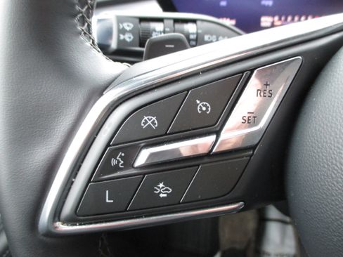 Used 2025 Buick Enclave Sport Touring image 27