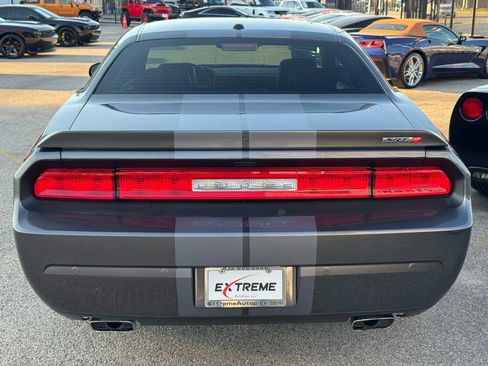 Used 2014 Dodge Challenger SRT8 w/ Harman/Kardon Audio Group image 5