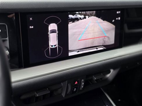 Certified 2024 Porsche Cayenne image 13