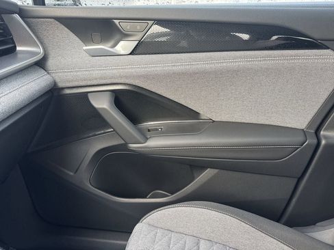 New 2026 Volkswagen Tiguan S FWD image 20