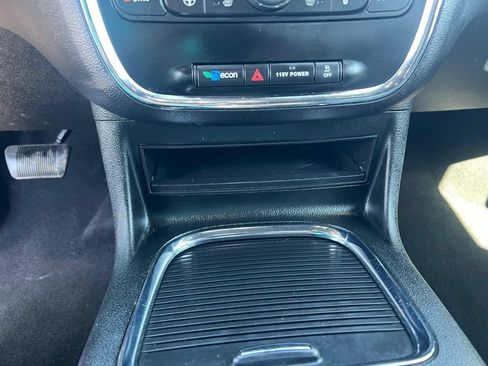 Used 2019 Dodge Grand Caravan GT FWD image 33