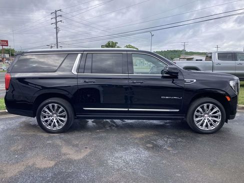 Used 2021 GMC Yukon XL Denali w/ Denali Ultimate Package AWD/4WD image 2