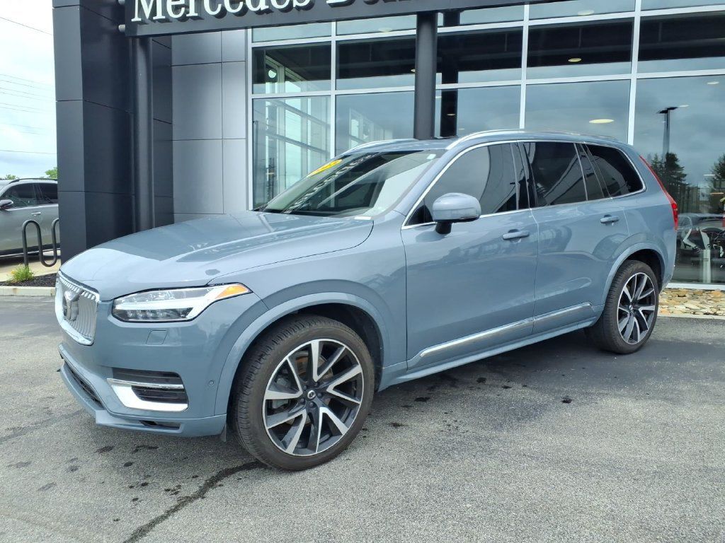 Used 2023 Volvo XC90 B6 Plus w/ Protection Package Premier AWD/4WD image 2