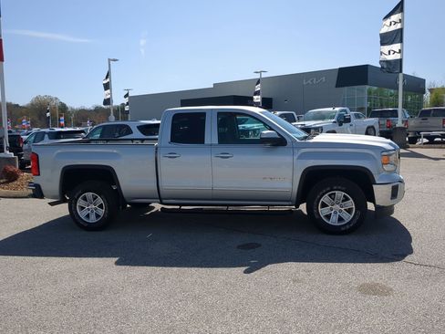 Used 2014 GMC Sierra 1500 SLE w/ SLE Value Package image 9