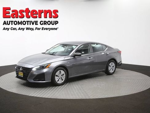 Used 2024 Nissan Altima 2.5 S FWD image 55