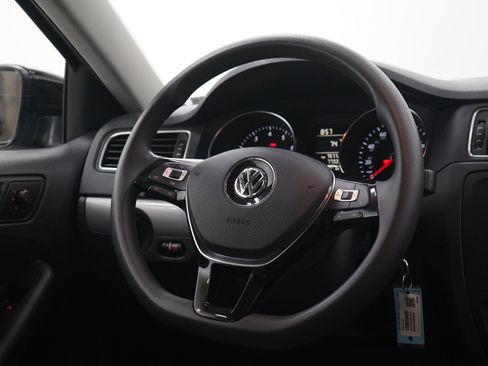Used 2017 Volkswagen Jetta S w/ Jetta S Cold Weather Package FWD image 14