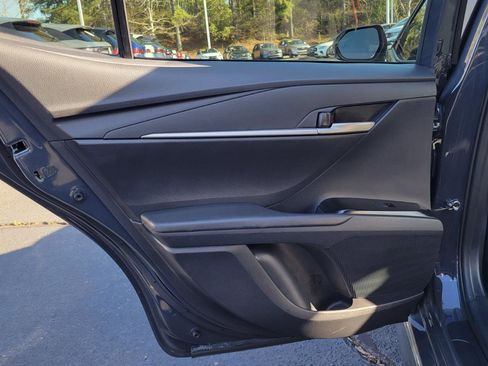 Used 2025 Toyota Camry SE image 29