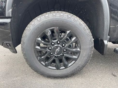 New 2026 Chevrolet Silverado 2500 LTZ w/ LTZ Plus Package AWD/4WD image 9