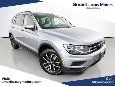 Used 2021 Volkswagen Tiguan SE image 1
