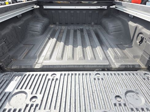 Used 2022 Nissan Frontier SV image 10