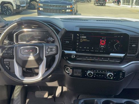 Used 2025 GMC Sierra 1500 SLT AWD/4WD image 15