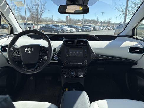Used 2019 Toyota Prius XLE image 26