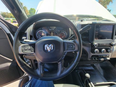 Used 2023 RAM 3500 Tradesman w/ Chrome Appearance Group AWD/4WD image 32