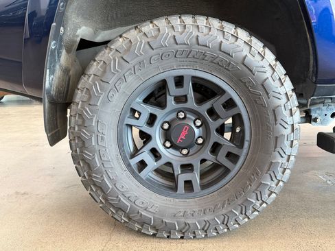 Used 2019 Toyota 4Runner TRD Off-Road Premium AWD/4WD image 15