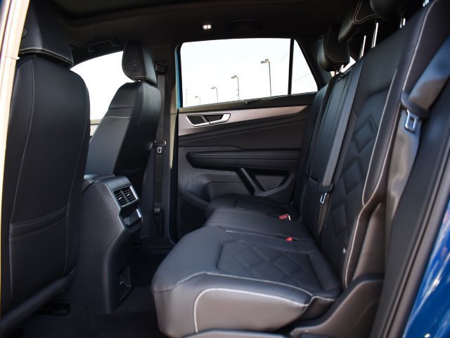 New 2025 Volkswagen Atlas Cross Sport SE AWD/4WD image 16