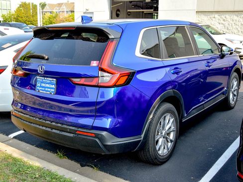 Used 2023 Honda CR-V EX-L image 5