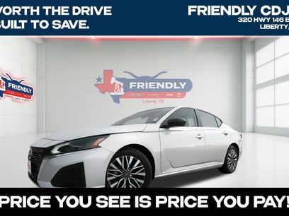 Used 2024 Nissan Altima 2.5 SV