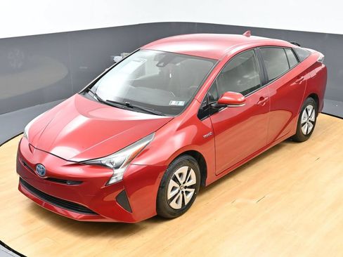 Used 2018 Toyota Prius Two w/ Prius Two Safety Plus Package FWD image 38