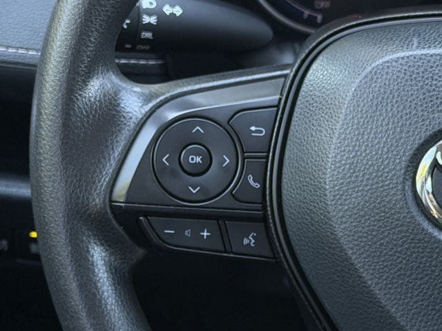 Used 2025 Toyota RAV4 LE AWD/4WD image 13