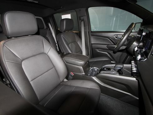 Used 2023 GMC Canyon Elevation w/ Elevation Premium Package RWD image 19