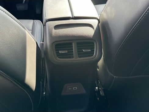 Used 2023 Buick Envision Essence image 23