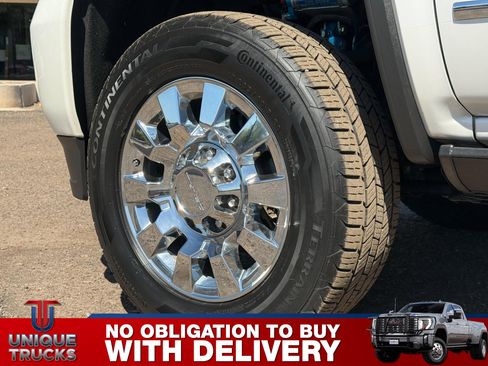 Used 2018 GMC Sierra 2500 Denali w/ Duramax Plus Package AWD/4WD image 12