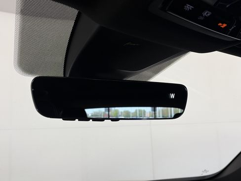 Used 2024 Volkswagen Atlas Cross Sport SE w/ Panoramic Sunroof Package image 32