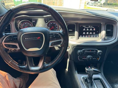 Used 2020 Dodge Charger SXT w/ Leather Interior Group RWD image 25