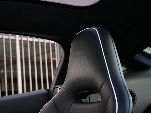 Used 2023 McLaren GT RWD image 22