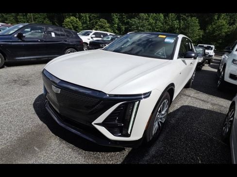Used 2024 Cadillac Lyriq Sport AWD/4WD image 3