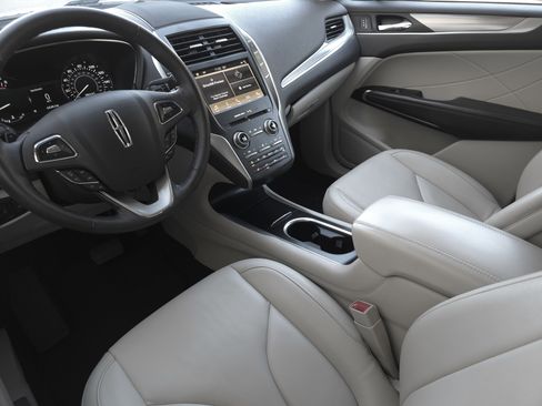 Used 2019 Lincoln MKC Premiere image 12