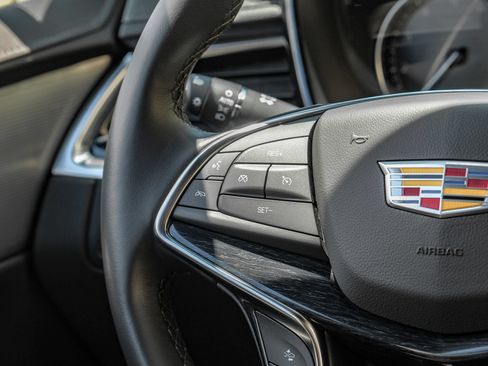 Used 2024 Cadillac XT5 Premium Luxury FWD image 17