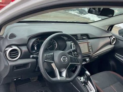Used 2020 Nissan Versa SR image 17