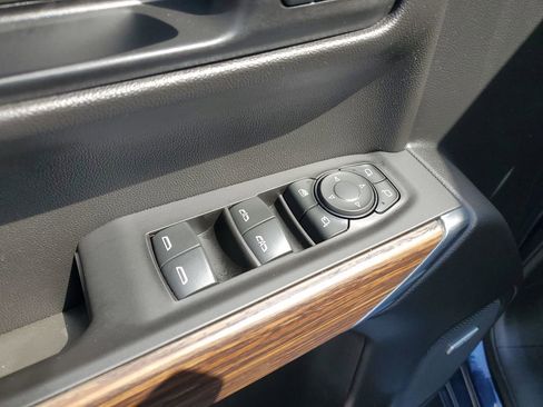 Used 2021 Chevrolet Silverado 1500 High Country image 16