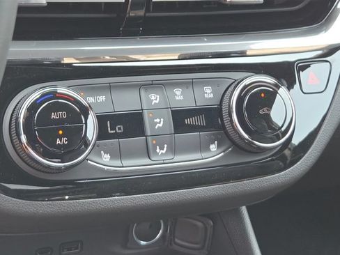 New 2026 Buick Envista Sport Touring w/ Convenience I Package FWD image 31