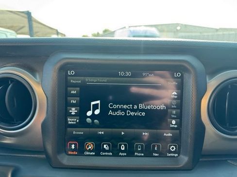 Used 2021 Jeep Gladiator Sport AWD/4WD image 13