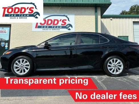 Used 2021 Toyota Camry LE FWD image 3
