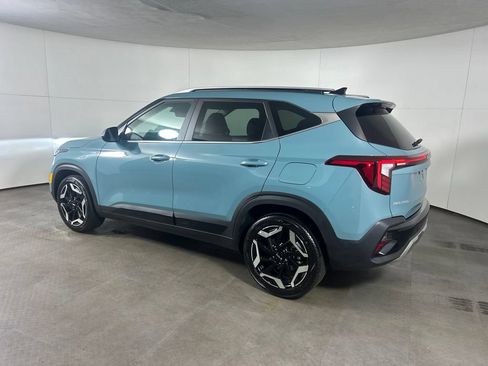 Used 2026 Kia Seltos SX w/ SX Sunroof Package AWD/4WD image 3