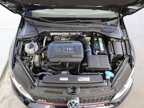Used 2017 Volkswagen Golf 4-Door FWD image 12
