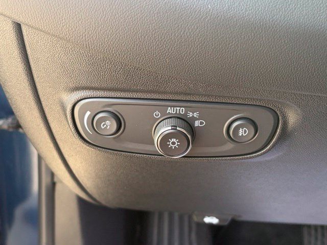 Used 2021 Chevrolet Equinox LT AWD/4WD image 25