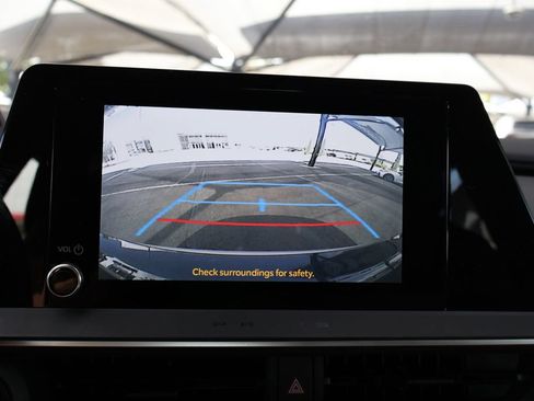 Certified 2024 Toyota Prius Prime FWD image 34