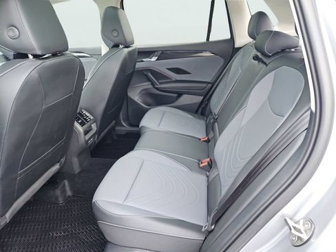 Certified 2026 Volkswagen Tiguan SE AWD/4WD image 32