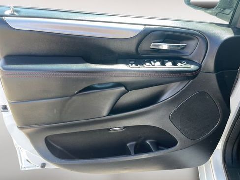 Used 2019 Dodge Grand Caravan GT FWD image 26
